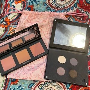 Ipsy bag with blush and eyeshadow brand new.